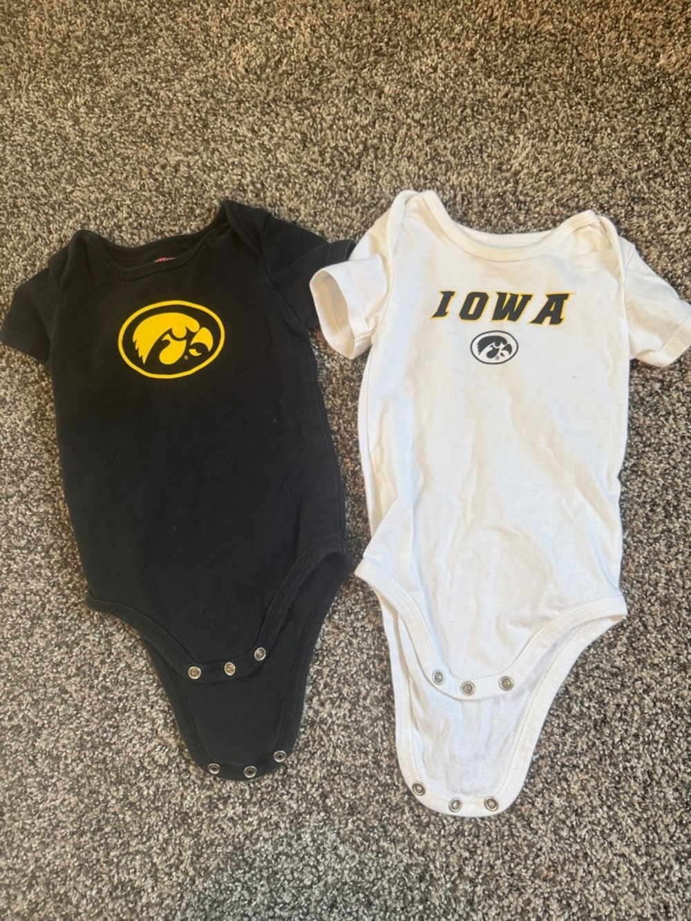 Iowa Baby Gender Neutral Kids Bodysuit - Black and White Size 6-9 Months